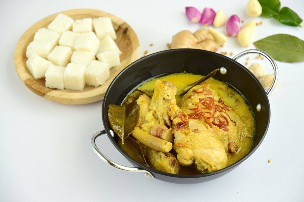 Resep Lontong Opor Ayam Komplit yang Lezat dan Gurih | MAHI