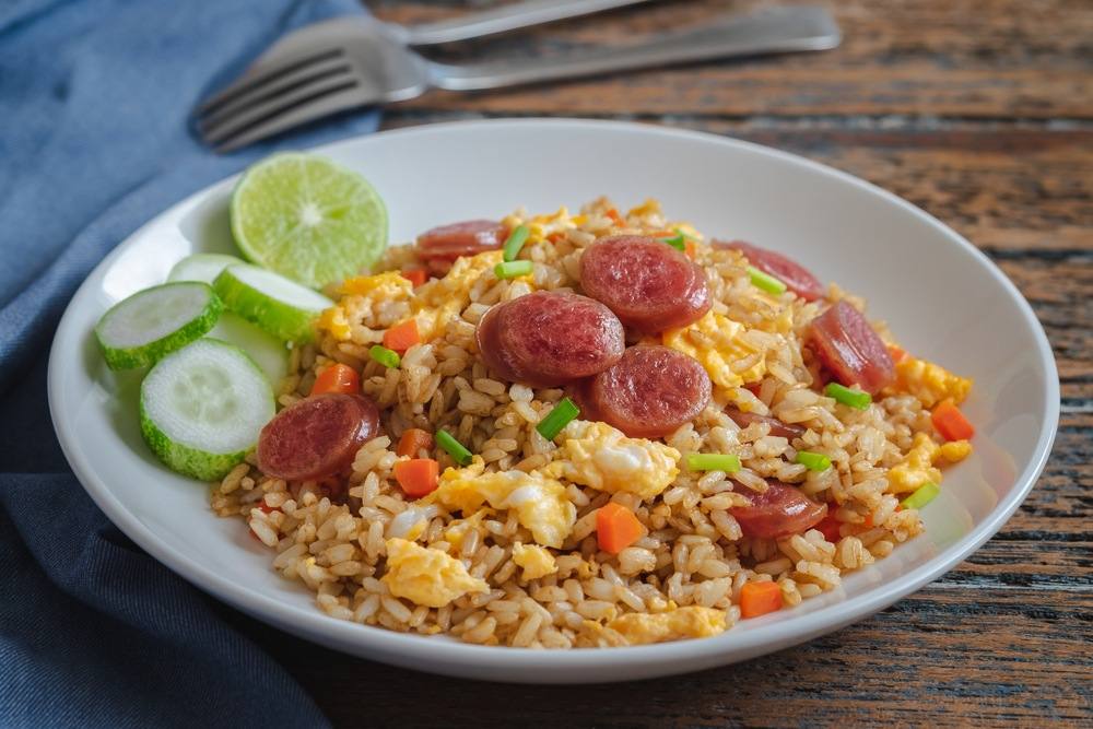 Resep Nasi Goreng Sosis Istimewa untuk Sarapan - MAHI