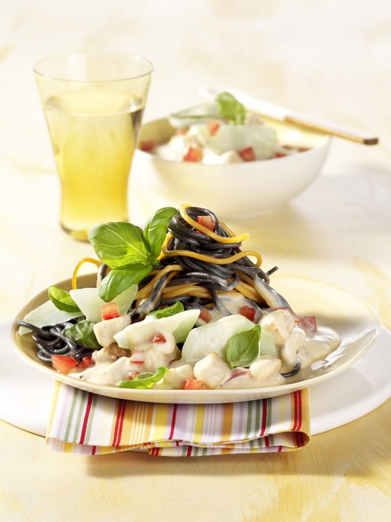 Hühnchen-Spaghetti mit Gemüse Rezept - Rezept & Bild