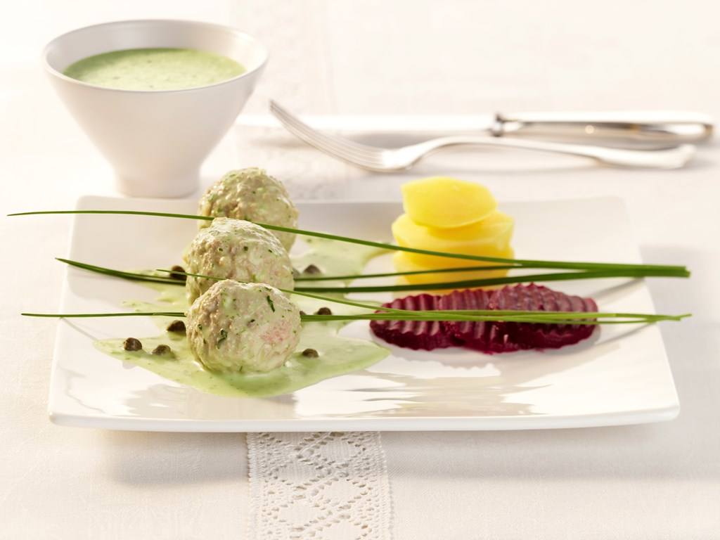 Königsberger Klopse in Wasabi-Kapern-Sauce Rezept - Rezept & Bild