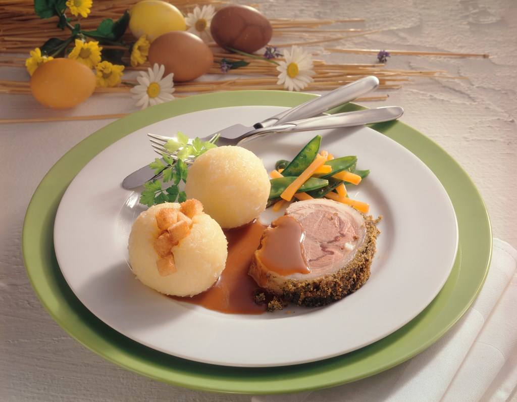 Lammrücken mit Kräutern und Knödeln Rezept - Rezept & Bild