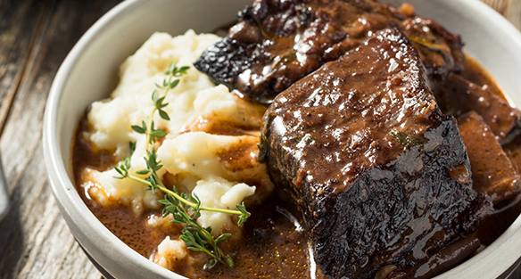 Carne A La Cacerola Con Puré De Papas Knorr