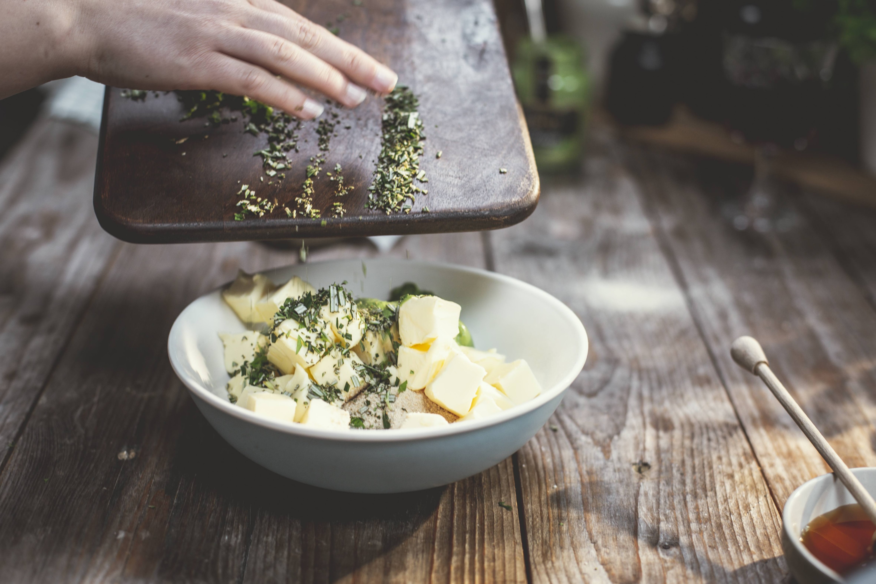Kalbsfilet mit Kräuterkruste und grünem Spargel 45 Minutes  recipe