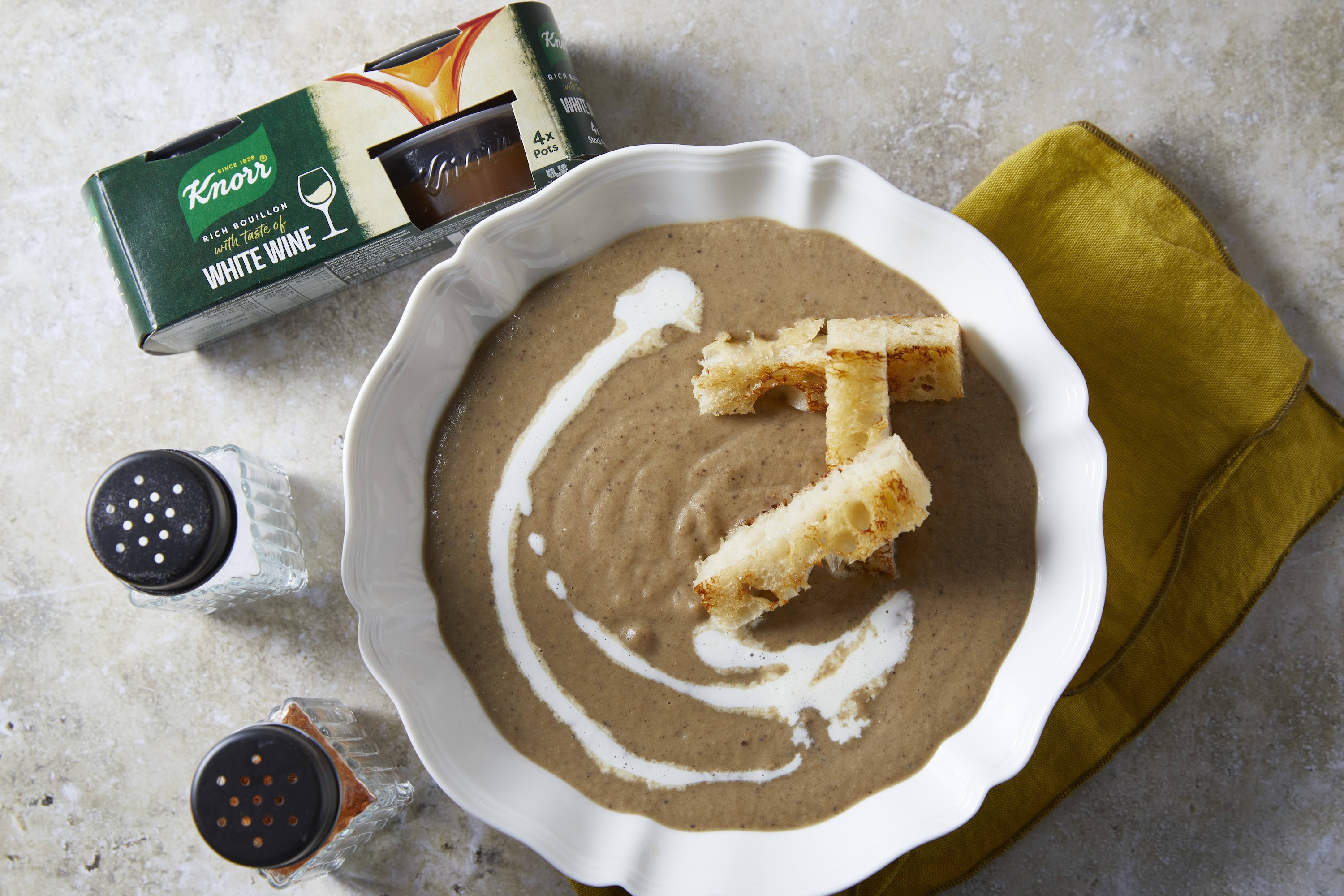 Σούπα κάστανο με μανιτάρια Porcini και γλυκό Σαμιώτικο κρασί 60 Λεπτά  recipe