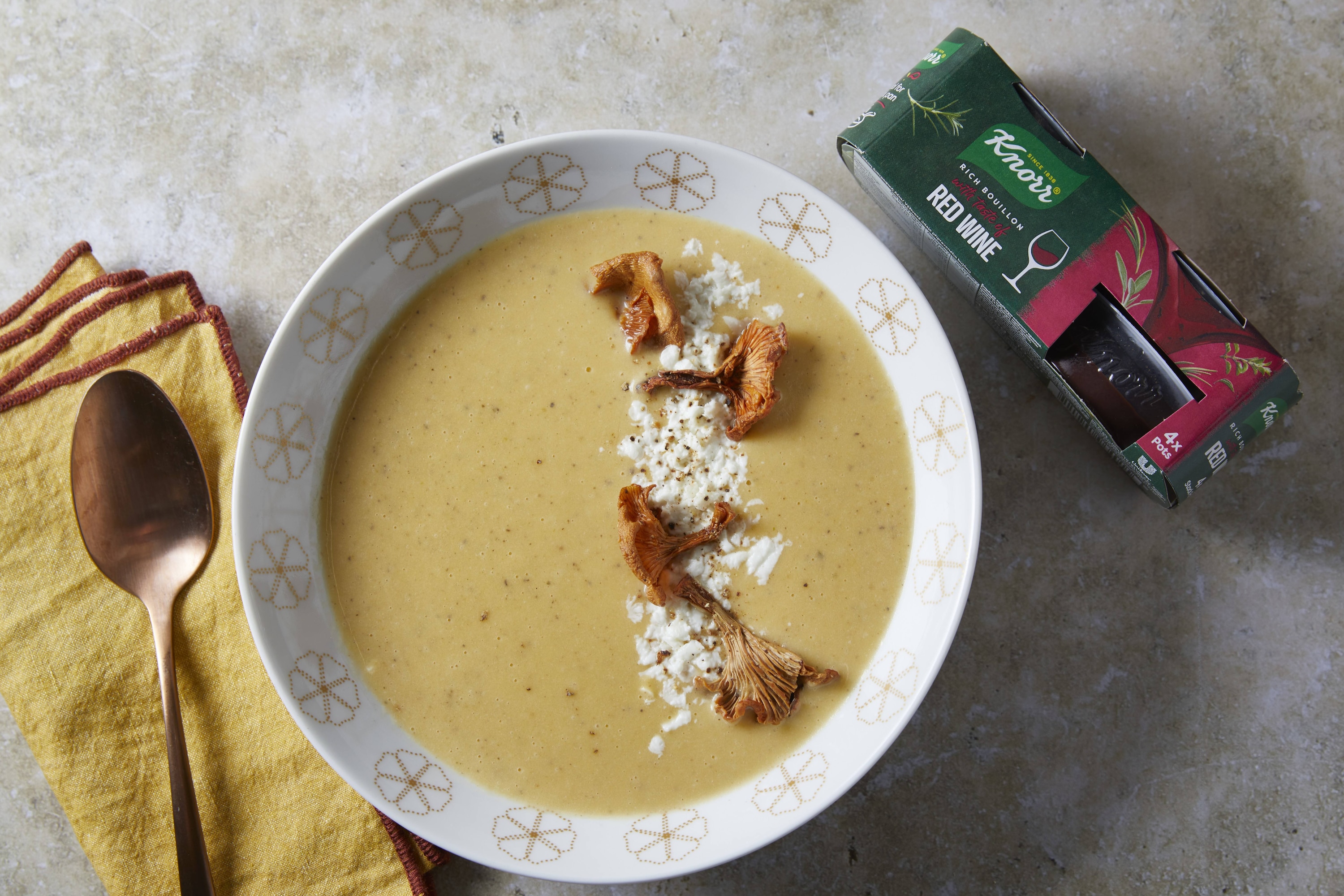 Σούπα κολοκύθας με κατσικίσιο τυρί και τραγανό σύγκλινο 50 Λεπτά  recipe