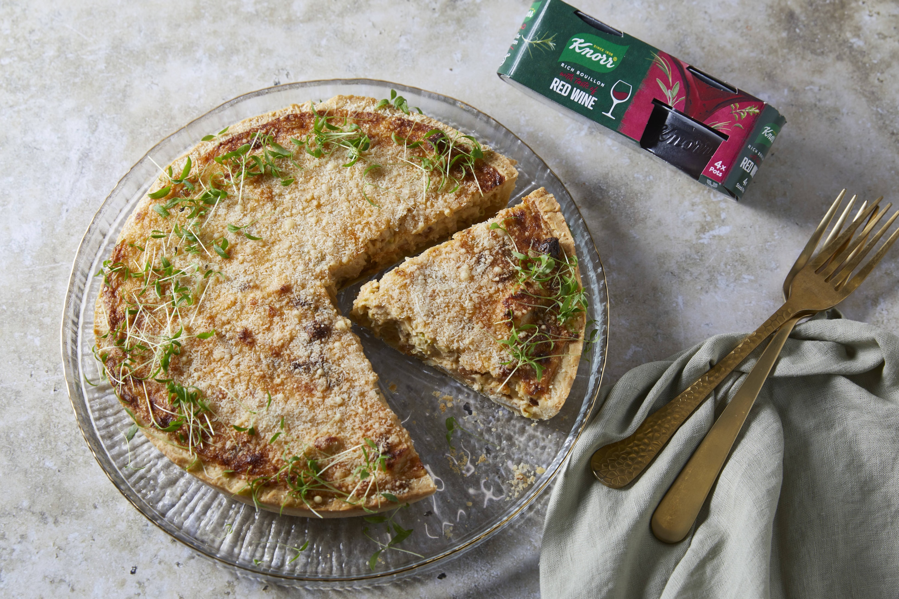 Γιορτινή τάρτα με γαλοπούλα και κόκκινα φρούτα 2 H 30 Λεπτά  recipe