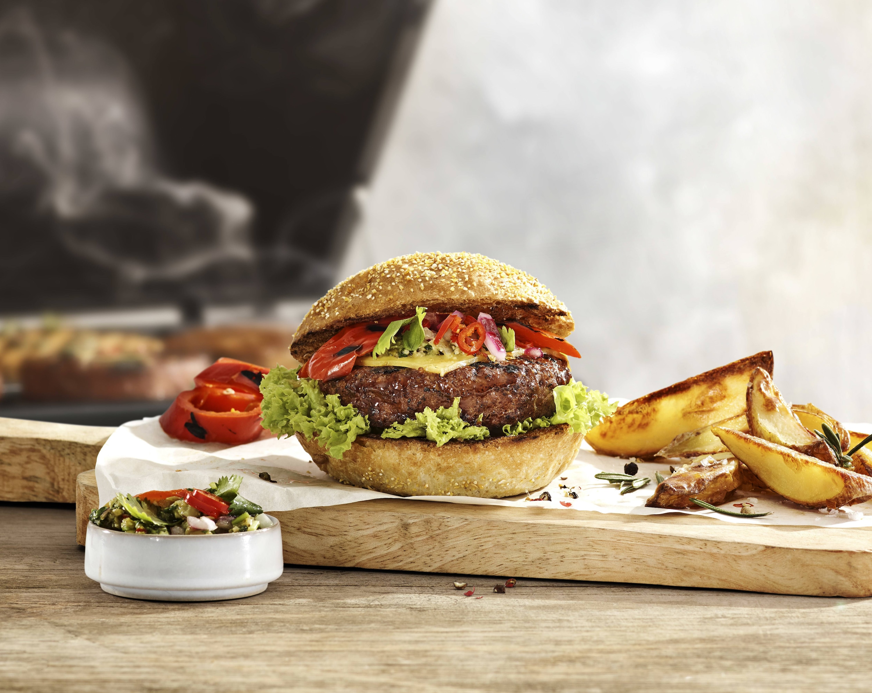 The Vegetarian Butcher - Vegetarischer Hack-Selig Burger mit Paprika und Chimichurri