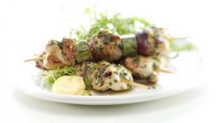 Brochettes de pollo light a la hellmann's