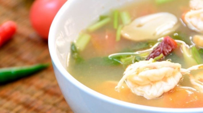 Sopa Thai de Mariscos
