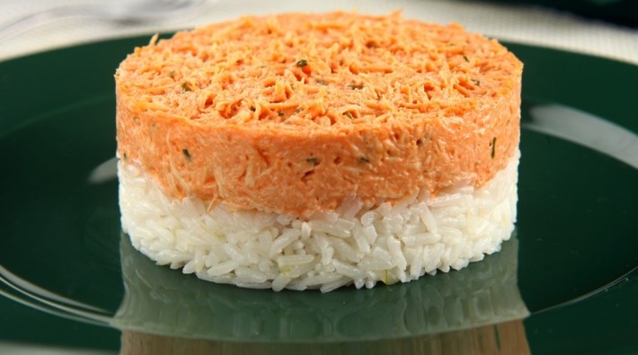 Arroz de forno com creme de frango e requeijão