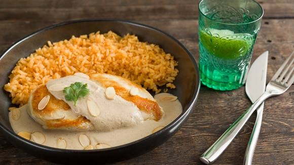 Chicken in Mexican Almond Sauce