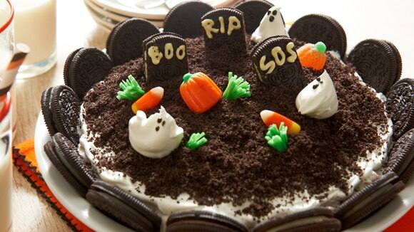 Halloween Graveyard Ice Cream Pie