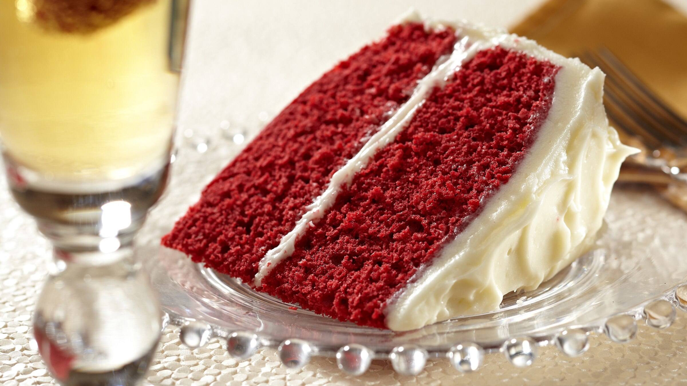 Super Moist Red Velvet Cake with Cream Cheese Frosting