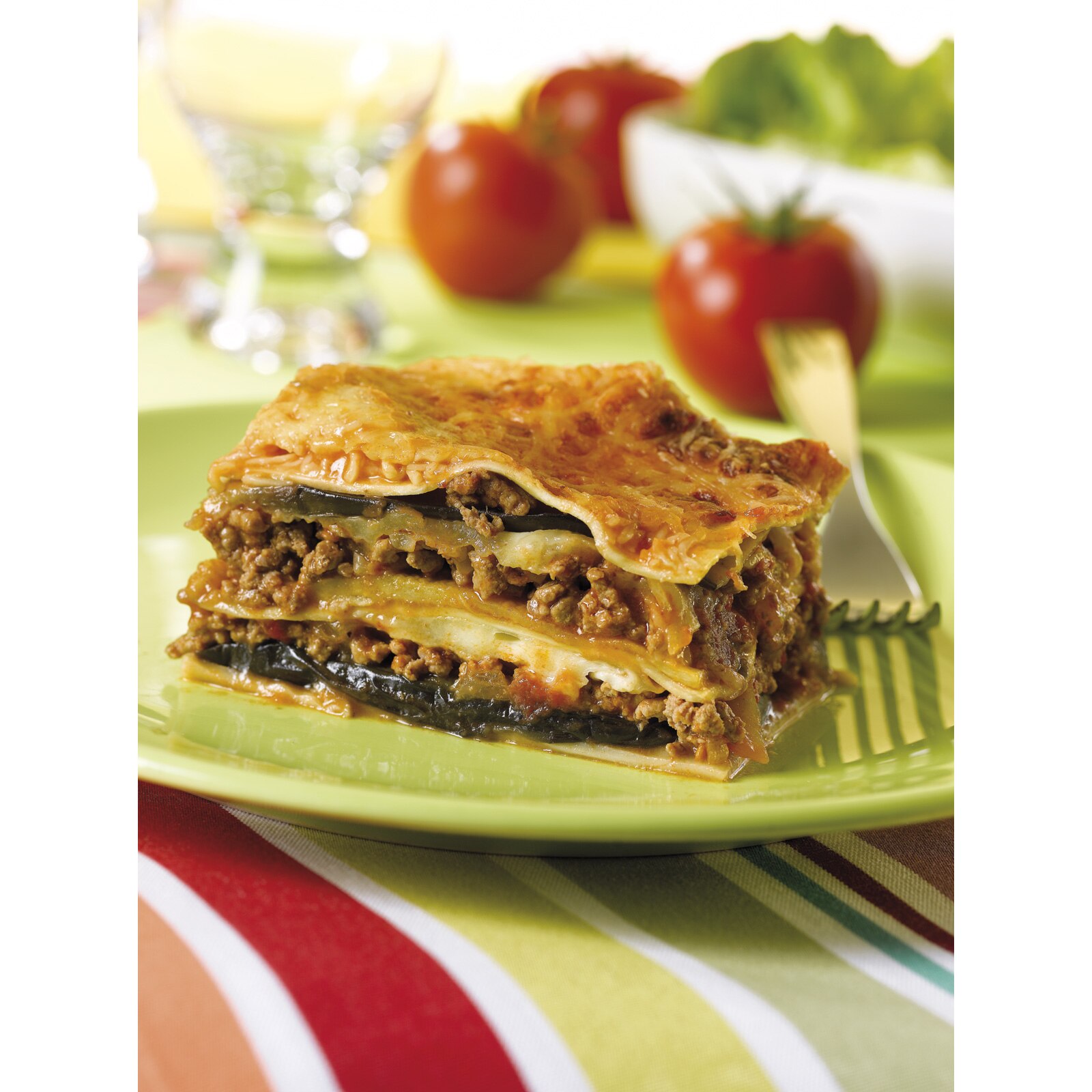 Lasagne van rundvlees en aubergines met tomatensaus