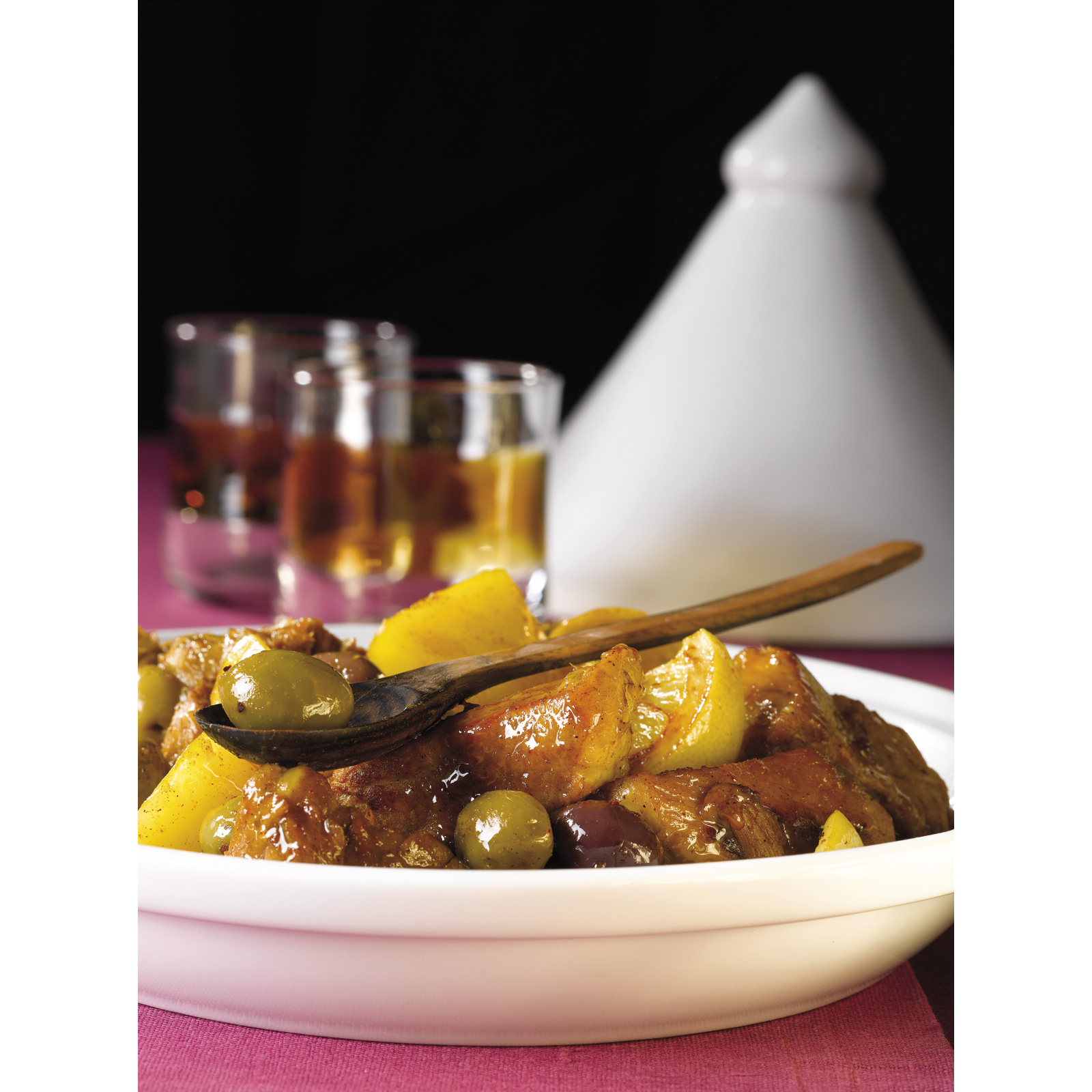 Tagine de veau aux pommes de terre, aux olives et au citron