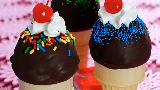 Sundaes con cono de helado