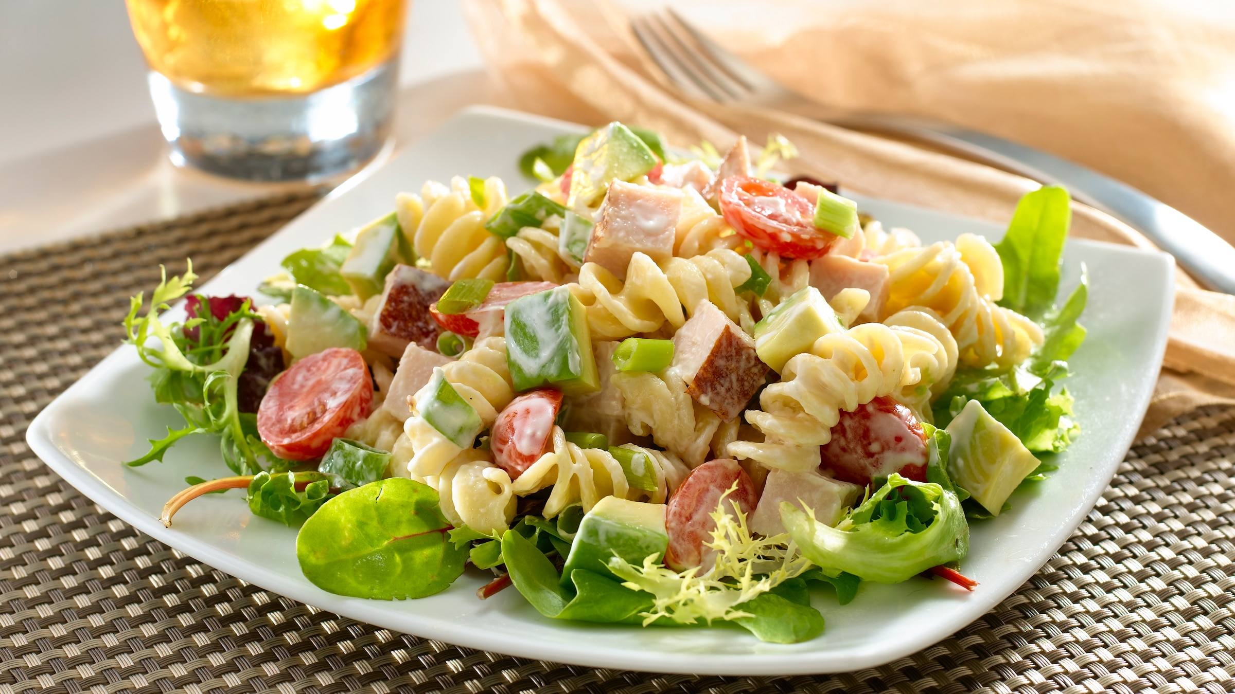 Ensalada Cobb de pasta