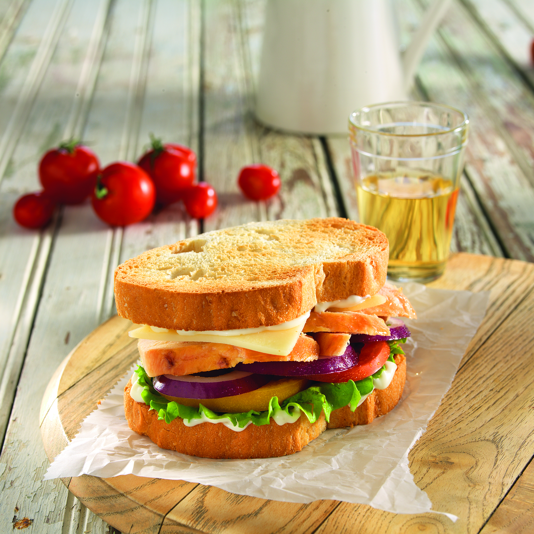 Sándwich de pollo en pan de Toscana