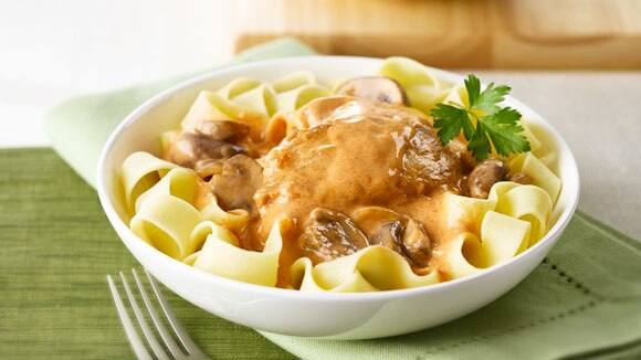 Chicken Paprikash with Sour Cream | Knorr CA