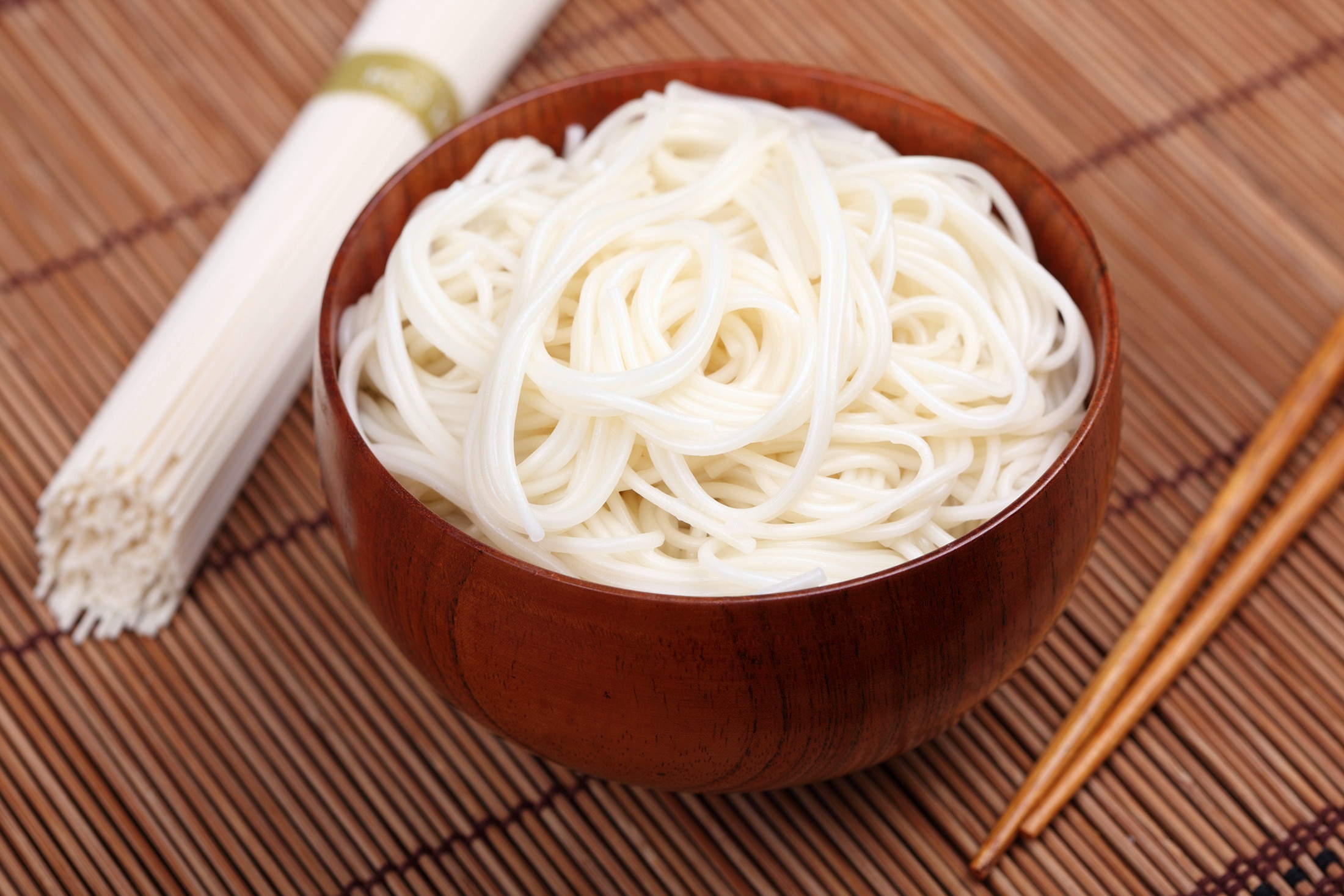 A bowl of cooked rice noodles