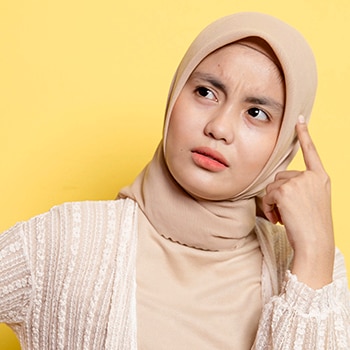 cara mengatasi rambut berketombe karena berhijab