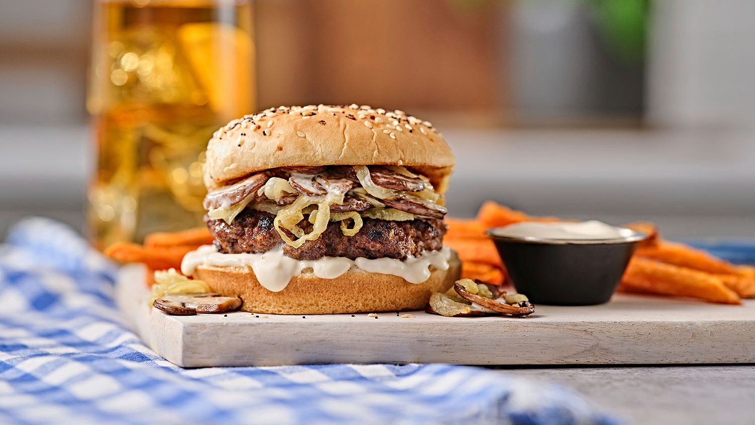 Juicy Garlic Burger with Mushrooms and Onion 20 Mins  recipe