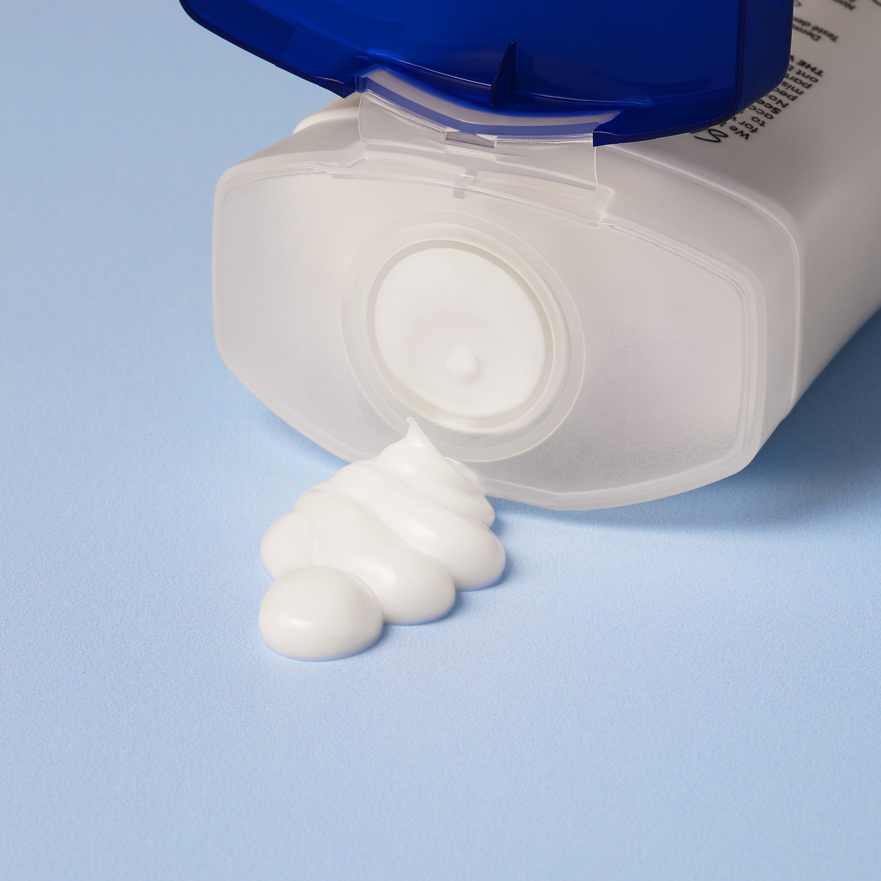 Vaseline® Intensive Care™ Sensitive Skin Relief  lotion on pack Vaseline® Intensive Care™ Sensitive Skin Relief Texture