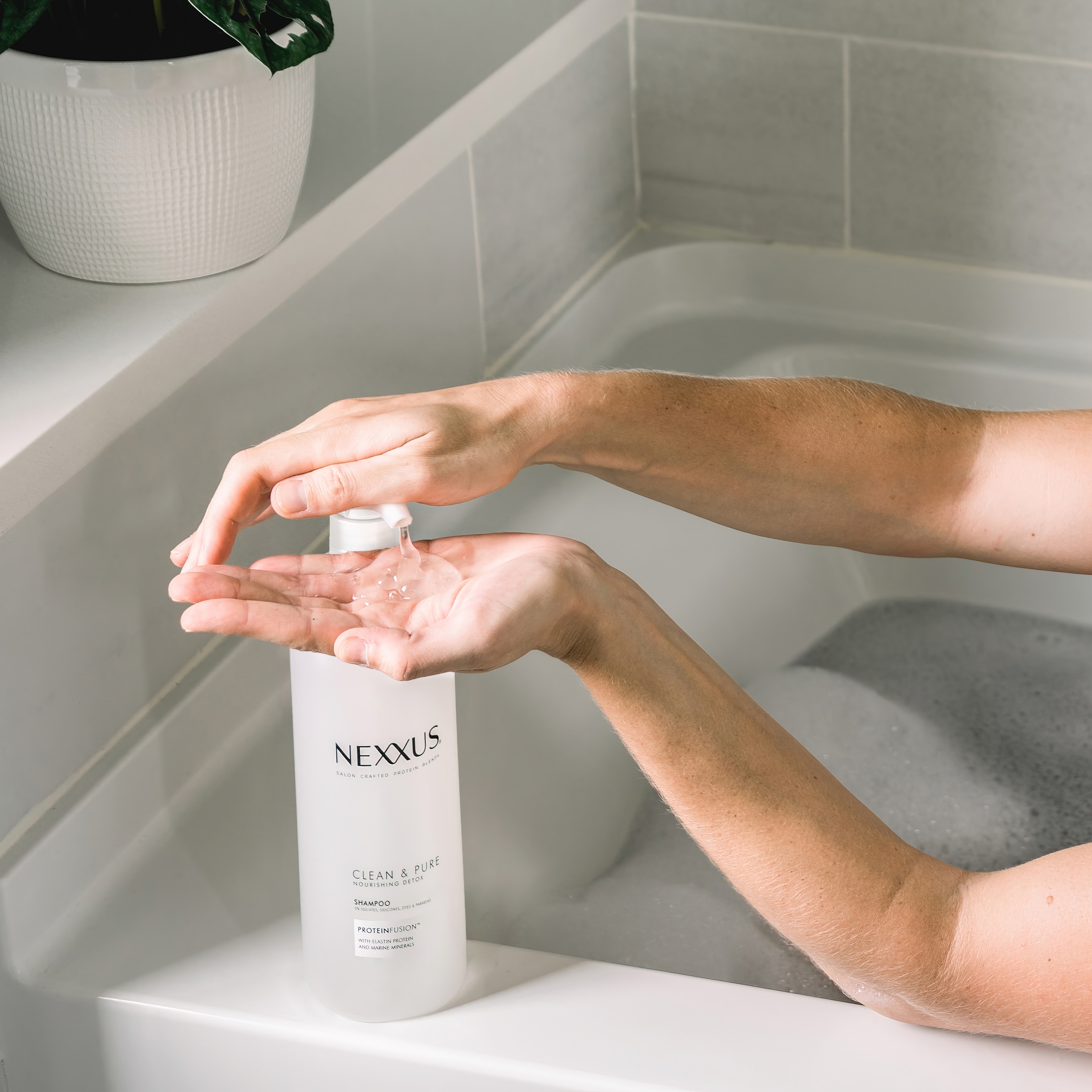 Nexxus Clean & Pure Nourishing Hair Detox Shampoo