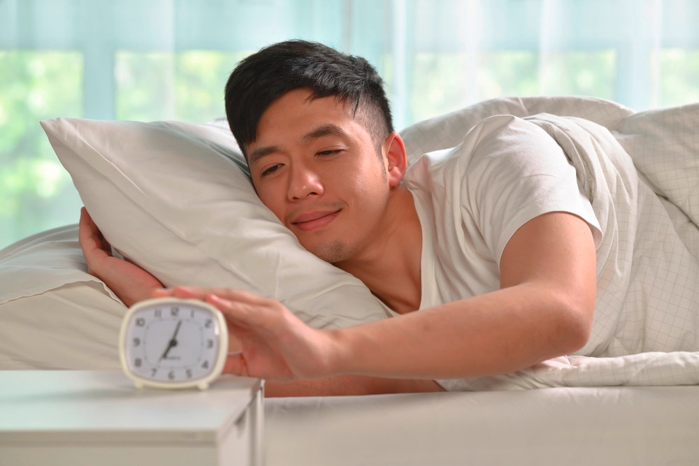 Ways to Reset Your Body Clock to Catch the Morning Grind