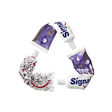 Kids sharing food outside