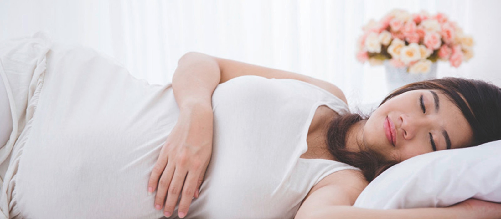 seorang wanita sedang tidur