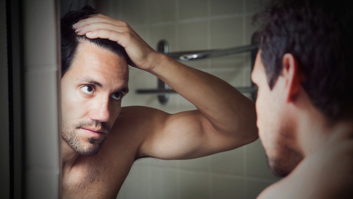 How to treat dry scalp - Dry scalp vs. dandruff Text