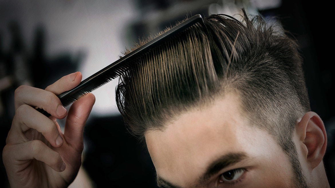 Para todos os tipos de couro cabeludo, uma solução para a caspa - Excesso de produtos de modelagem