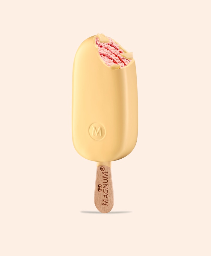 Magnum Strawberry White ice cream image 