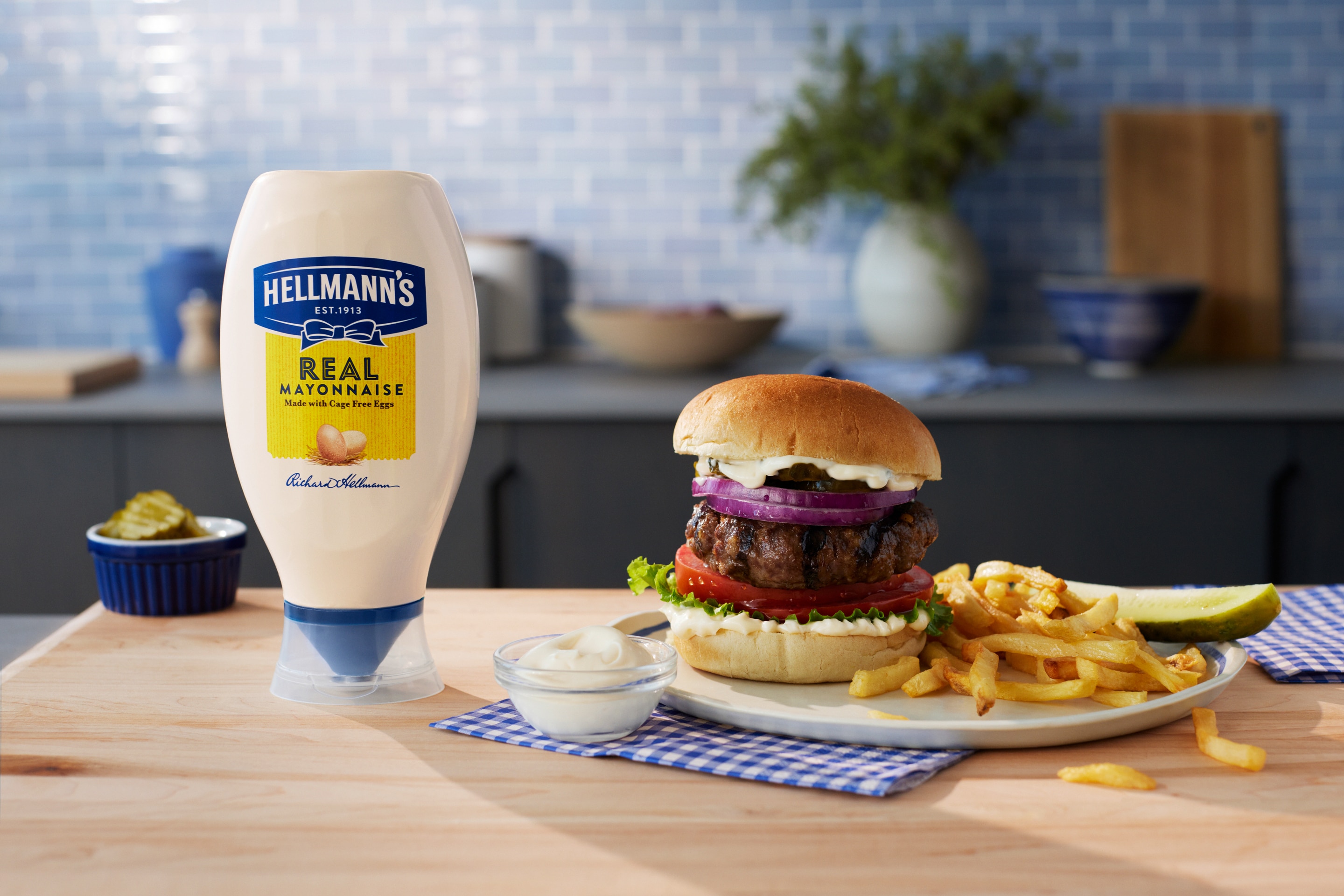 Hellmann's 20oz and Burger
