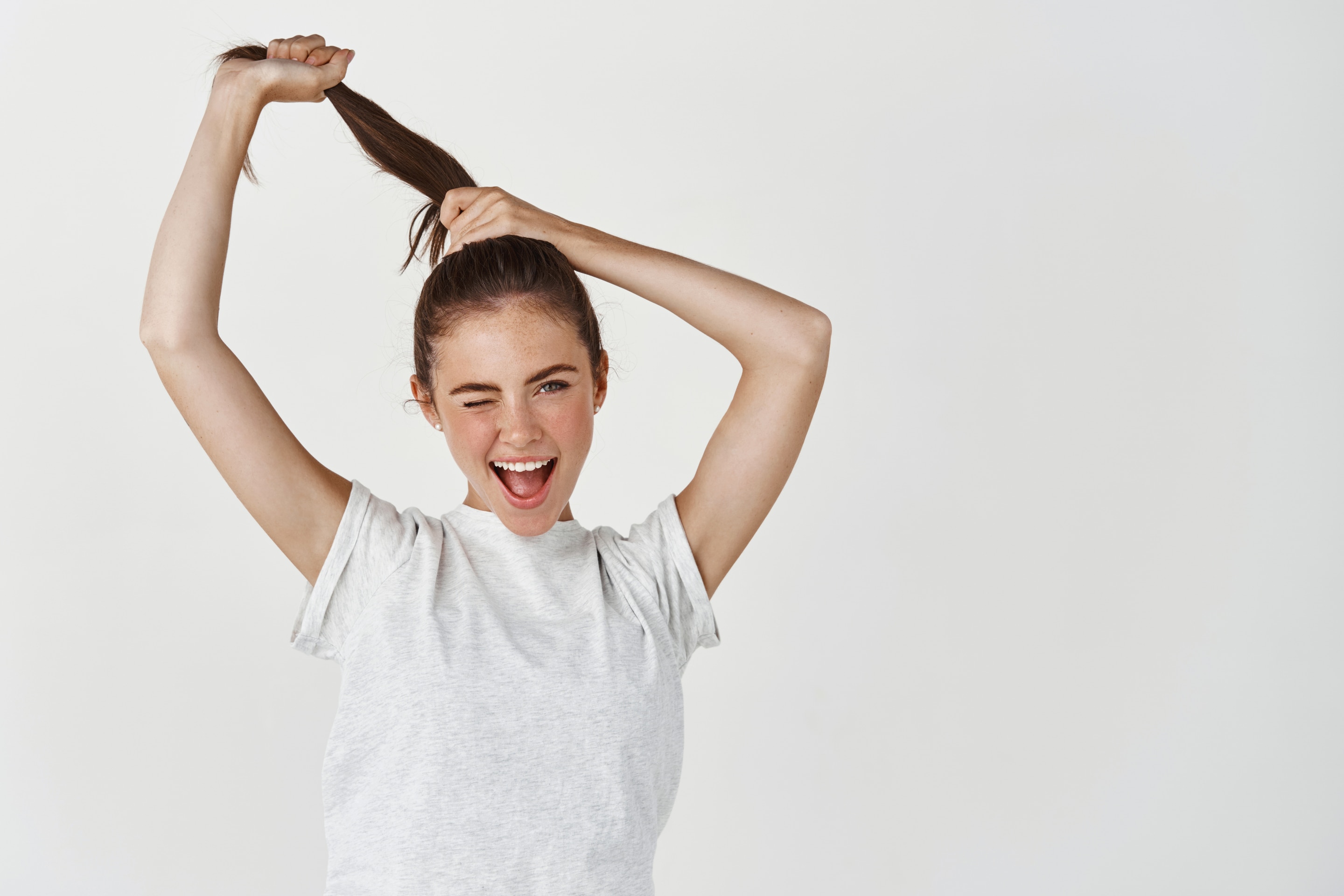Tak Perlu Stres! Yuk, Cegah Kerontokan Rambut dengan Dove Sampo Serum!
