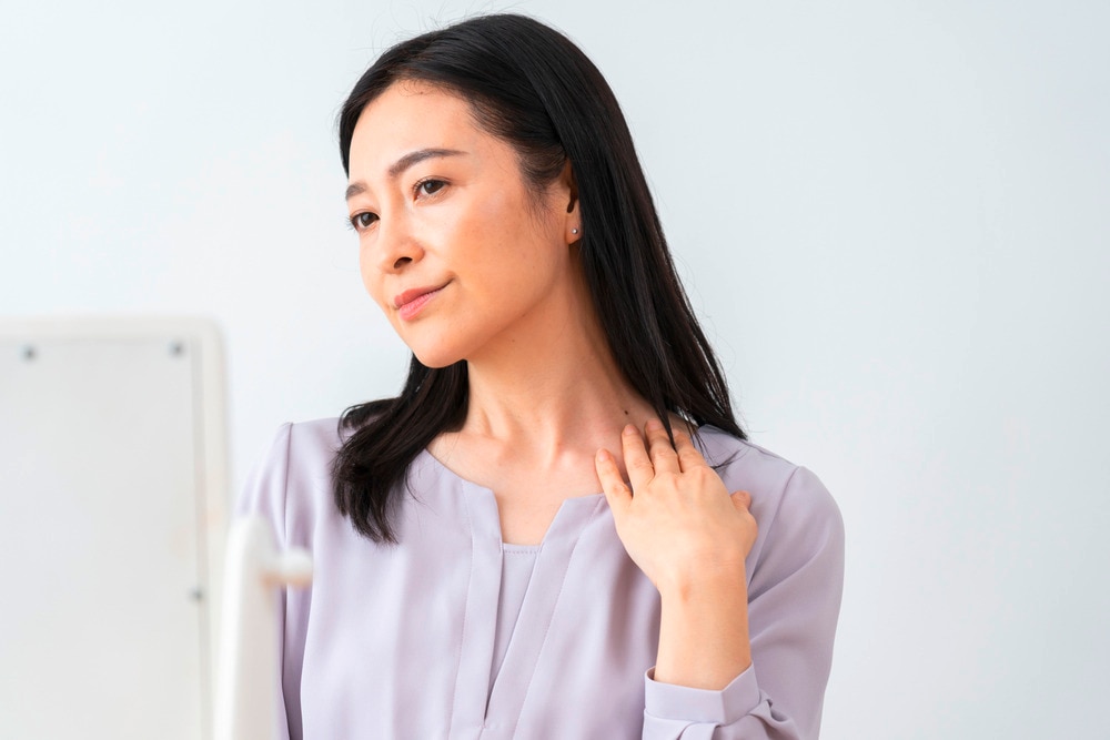 Signs of Aging Neck and What to Do About Them