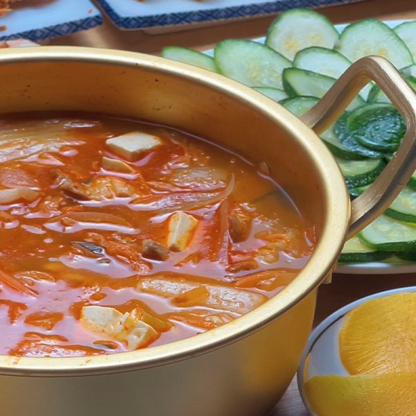 Canh Kim Chi Cùng Him & Ngọt