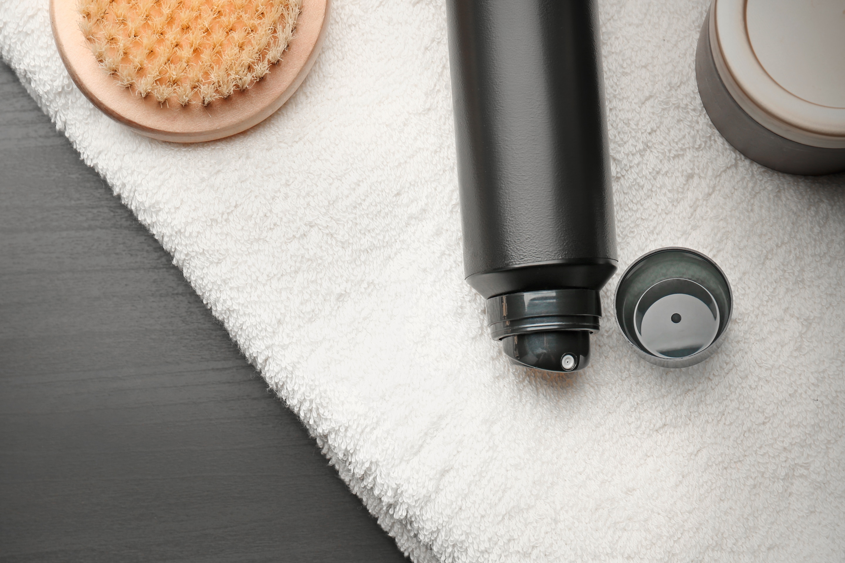 deodorant body spray dengan botol hitam