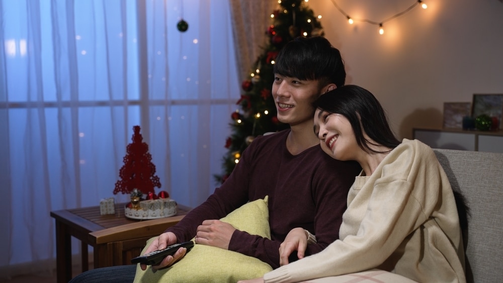 Tips Nonton Film Korea Romantis Bareng Pacar | Closeup | Closeup