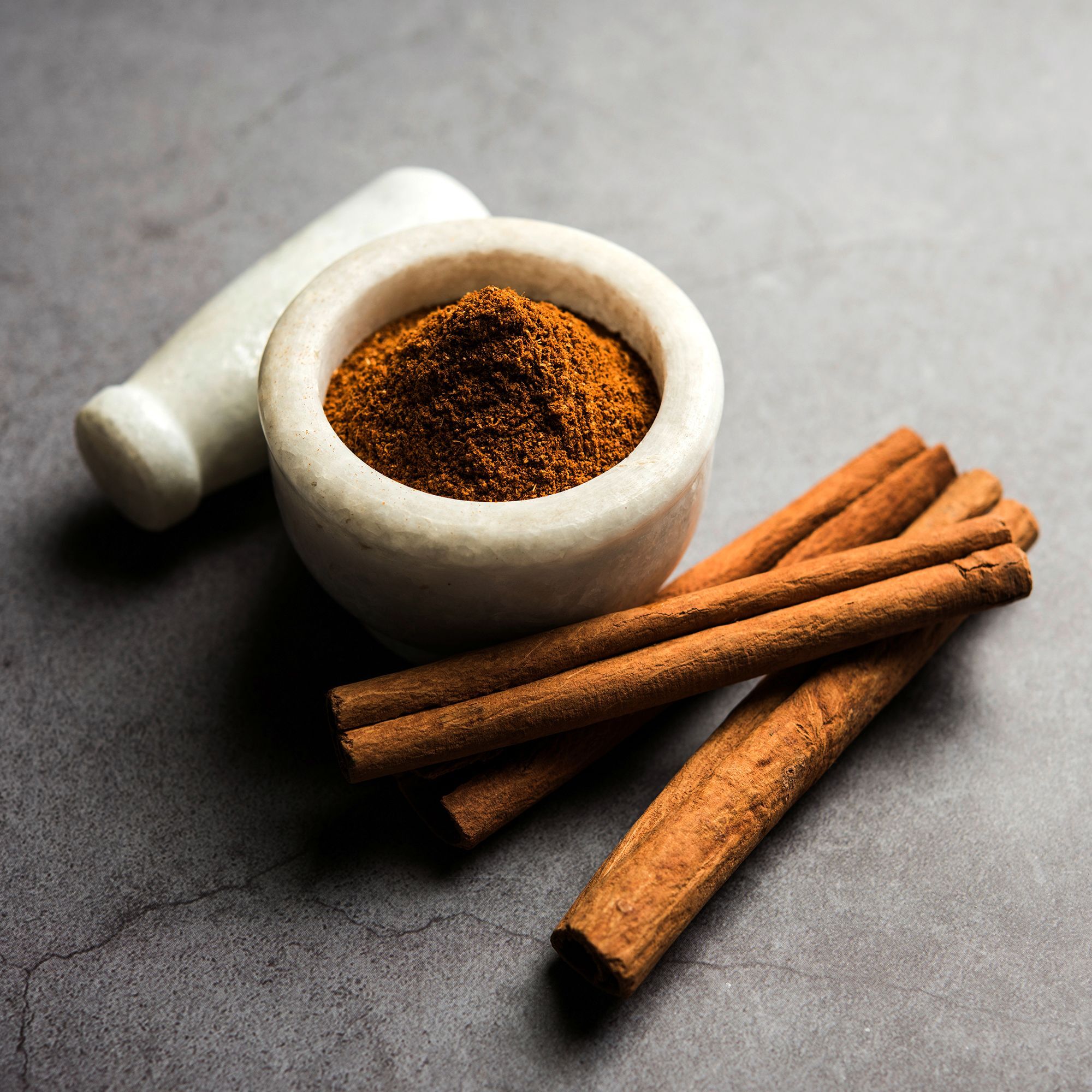 Cinnamon Powder and Sticks