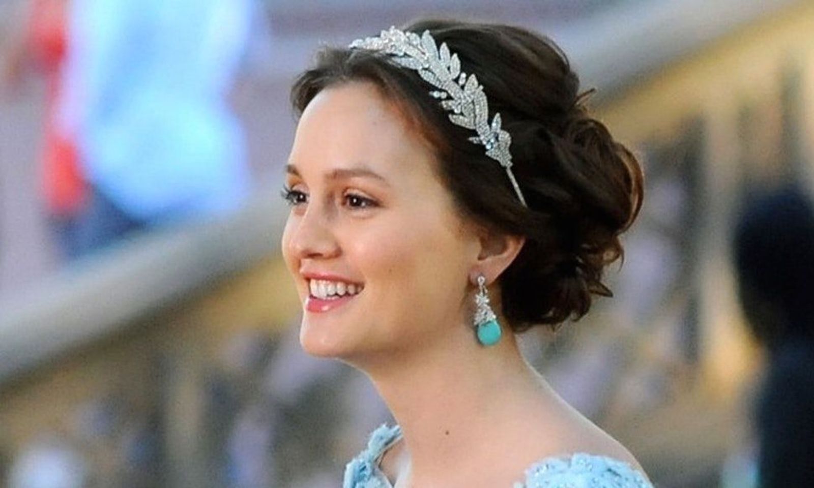 Leighton in Blair's Last Headband Hairstyle
