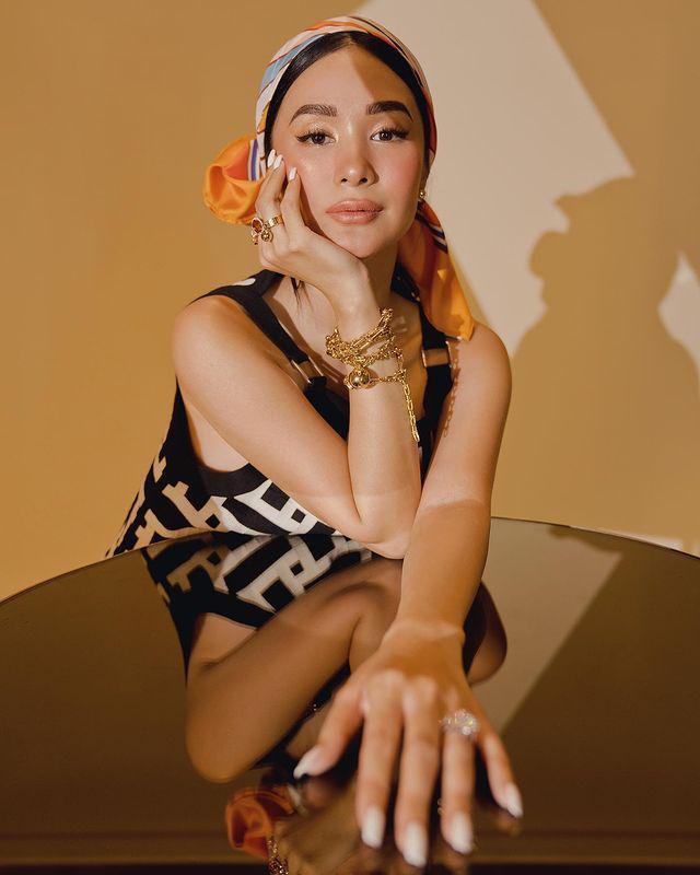 Heart Evangelista wearing a headscarf