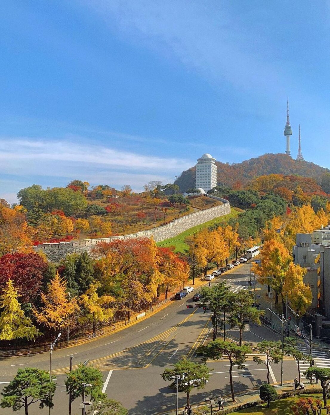 Photo of roads and mountains in autumn in Seoul, Korea.