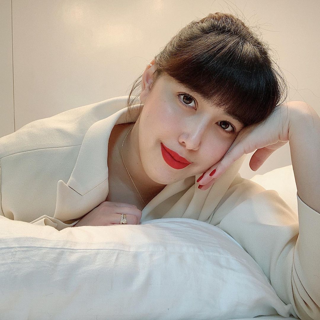 dani barretto with glowing skin