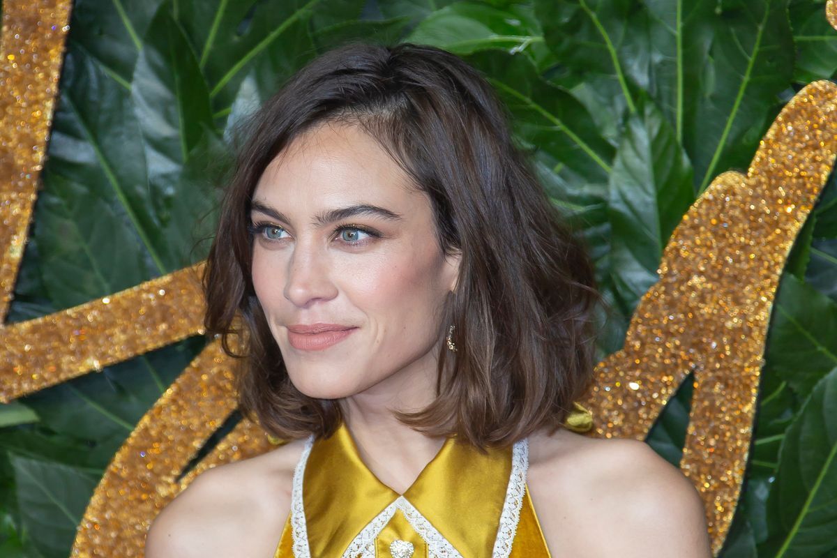 Alexa Chung arrives at the Fashion Awards in 2018 