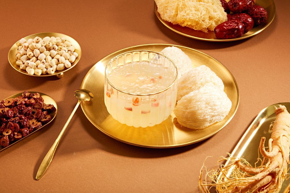 A bowl of bird’s nest drink with goji berries.