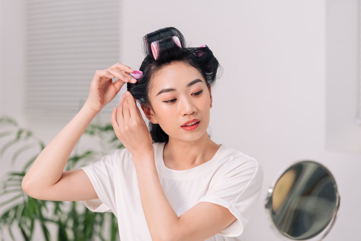 How to Achieve Heatless Curls During a Brownout 