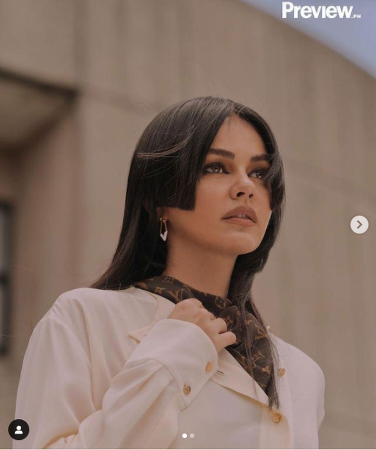 Asian girl with a hime cut