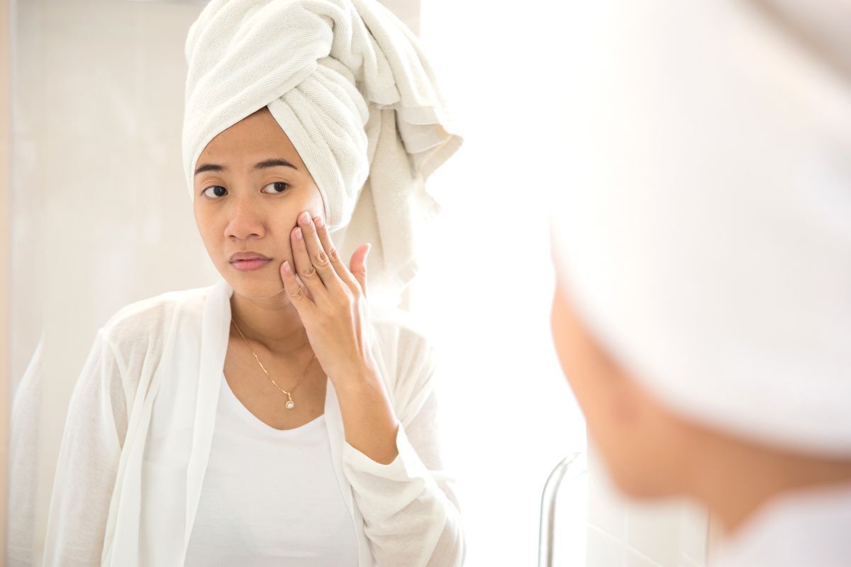 How Skin Care Can De-Puff a Bloated Face 